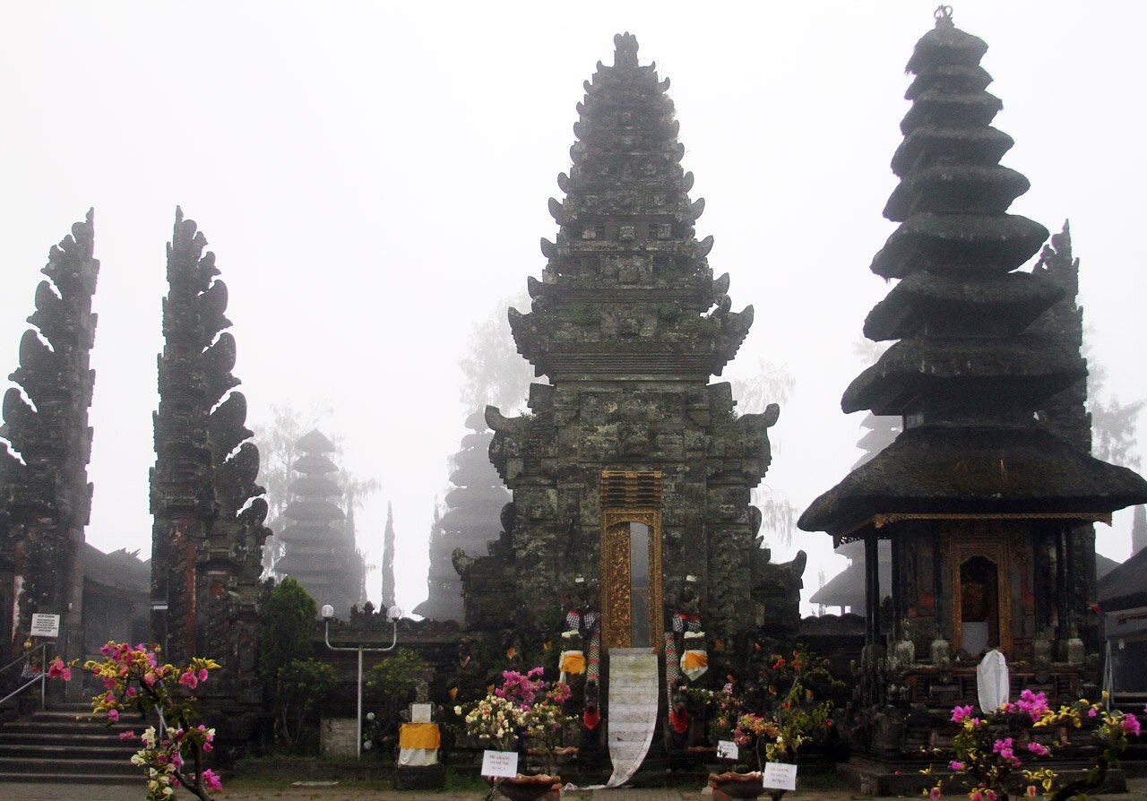 храм Пура Улун Дану